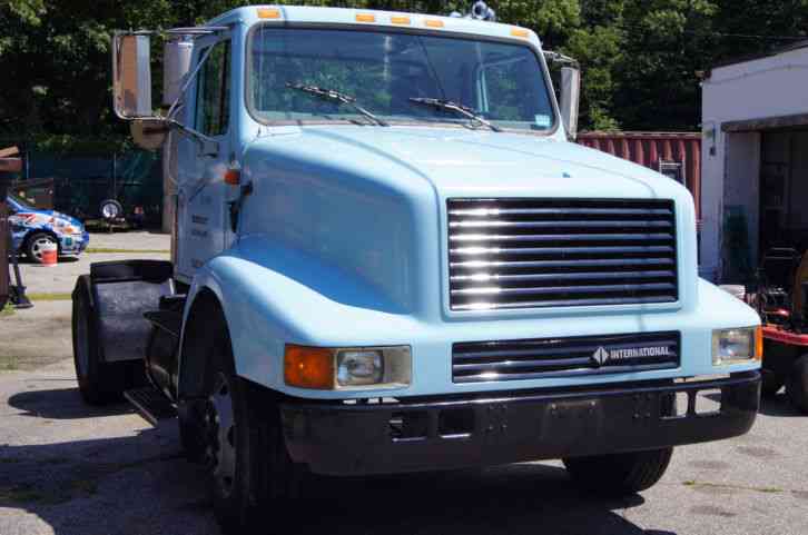 International 8200 (1996)