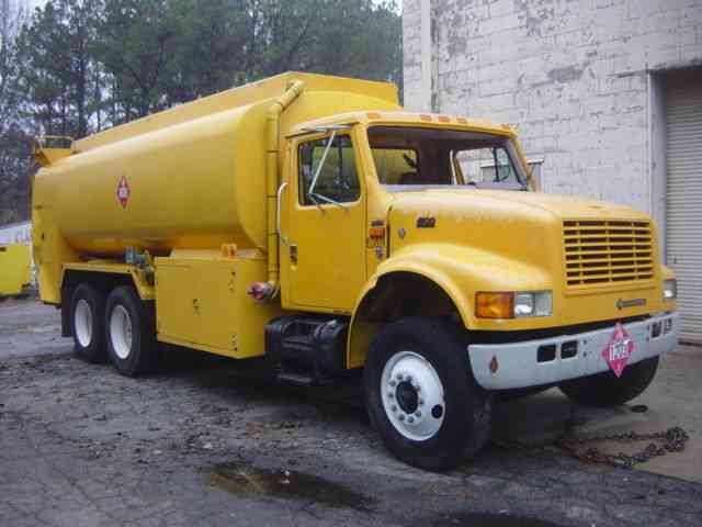 International 4900 (1996)