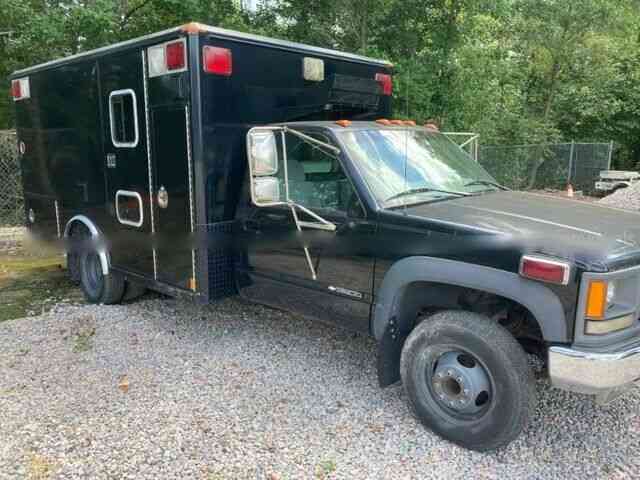 Chevy CK 3500 4x4 Diesel Ambulance (1997)