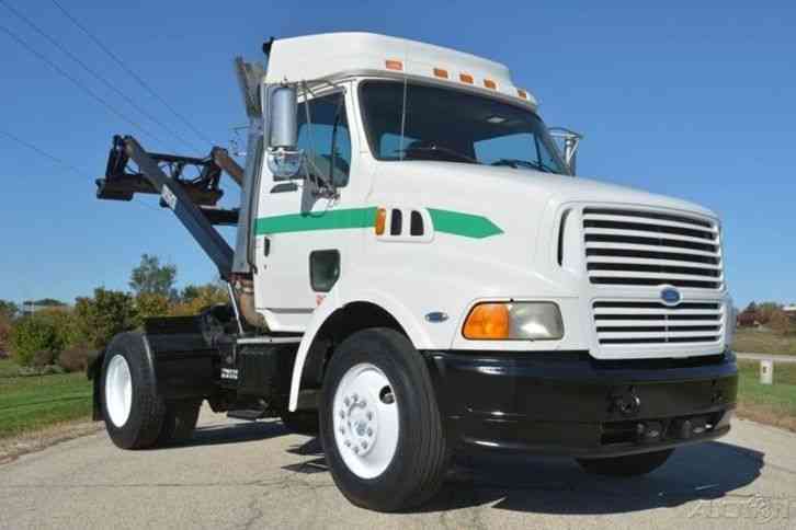 Ford Aeromax Truck / Tractor (1997) : Daycab Semi Trucks