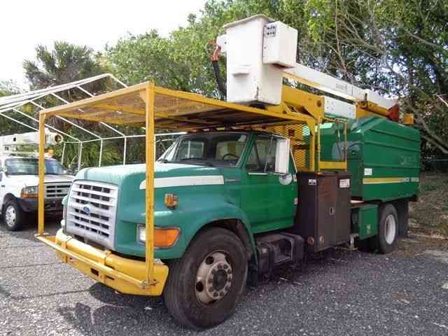 FORD F800 BUCKET BOOM CHIPPER DUMP TRUCK (1997)