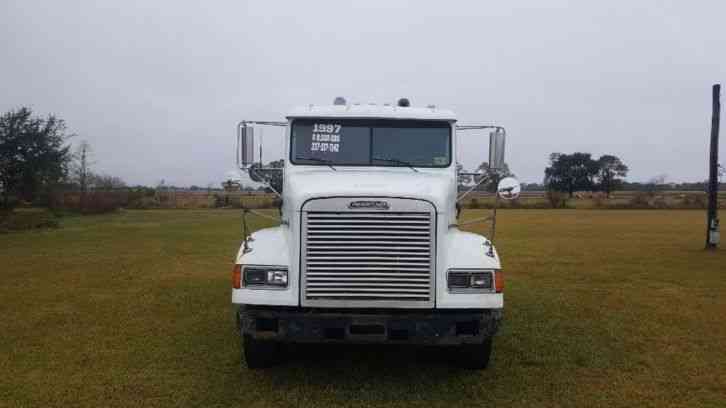 Freightliner FLD112 (1997)