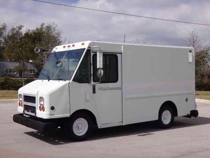 GMC P3500 Forward Control Chassis Step Van (1997)