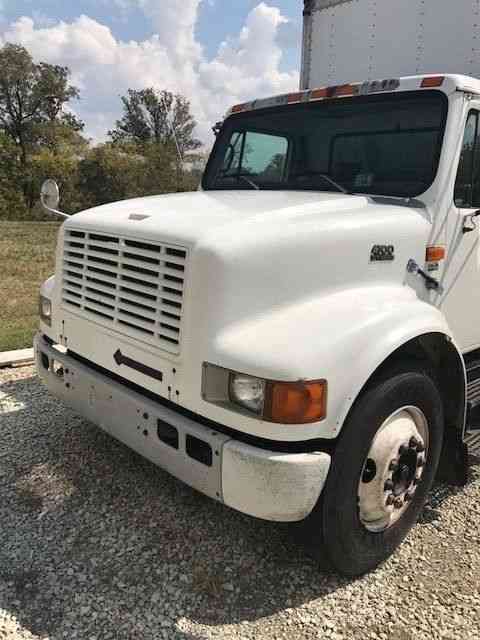 International 4700 (1997) : Van / Box Trucks