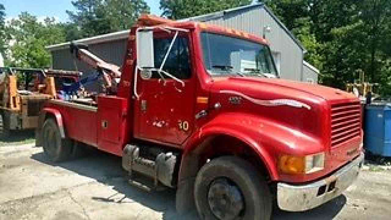 International 4700 (1997)