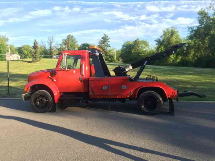 INTERNATIONAL 4700 (1997)