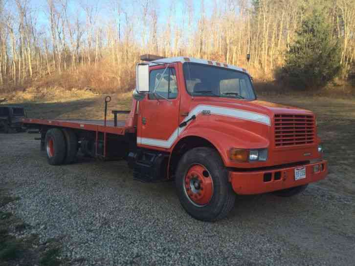 International 4700 (1998)