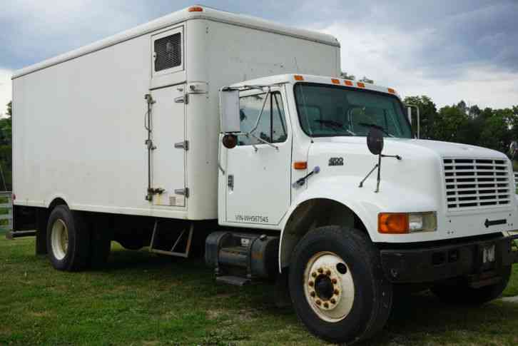 International 4700 (1998)