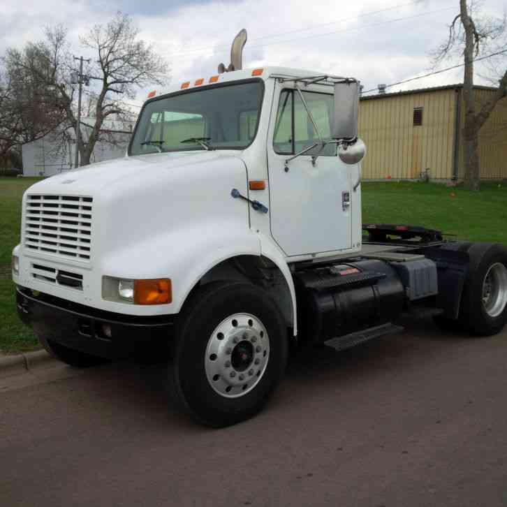 International 8100 (1998)