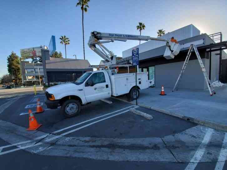 Ford F450 Altec 35 feet Bucket Truck (1999)