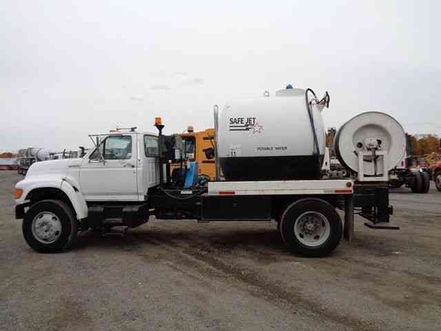 Ford F800 JETTER VACUUM WATER TANK TRUCK (1999)