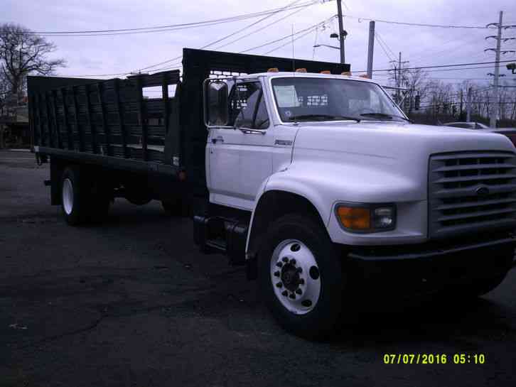 Freightliner F800 (1999)