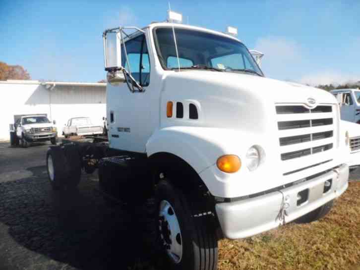 Ford L7500 Cab & Chassis (1999)