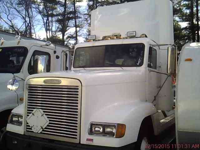 Freightliner FLD-120 (1999)