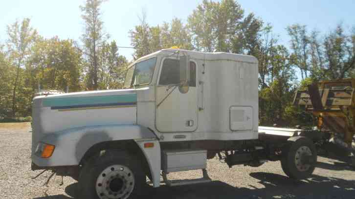 Freightliner FLD 120 (1999)