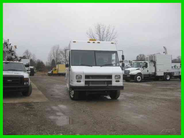 FREIGHTLINER 'MT55' 5. 9 CUMMINS ALLISON '''FEDEX'' DELIVERY VAN (1999)