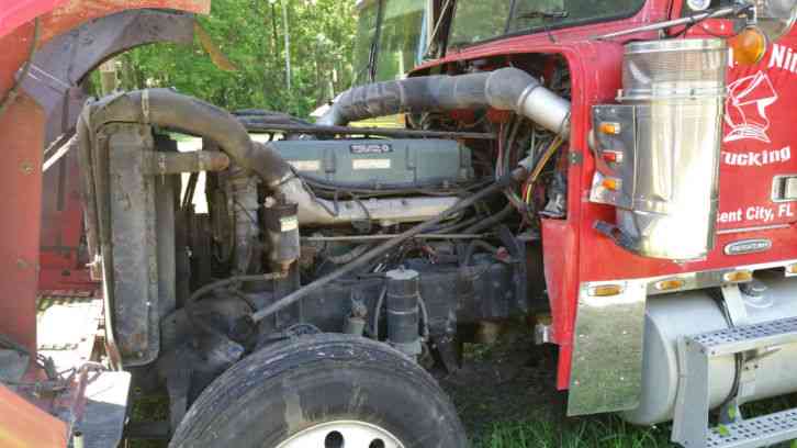 Freightliner Xl Classic 1999 Sleeper Semi Trucks