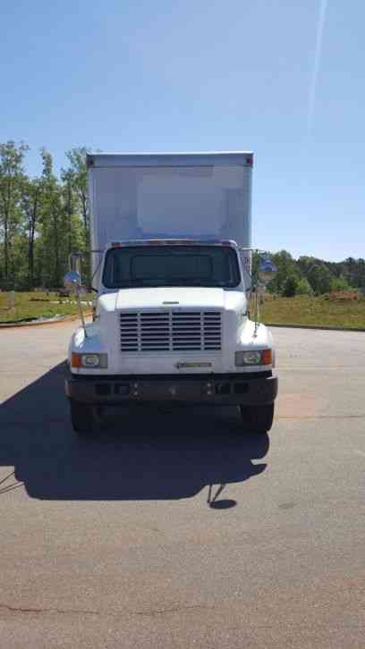 International 4700 (1999)