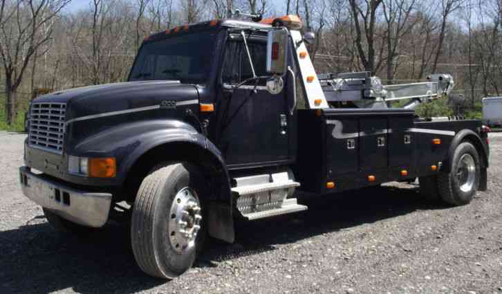 International 4700 (1999)