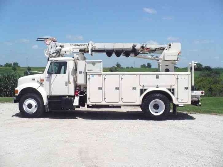 International 4700 (1999)