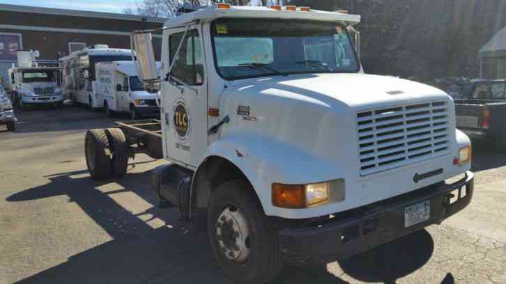 International 4700 (1999)