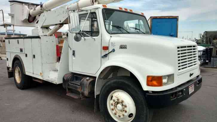 International 4700 (1999)