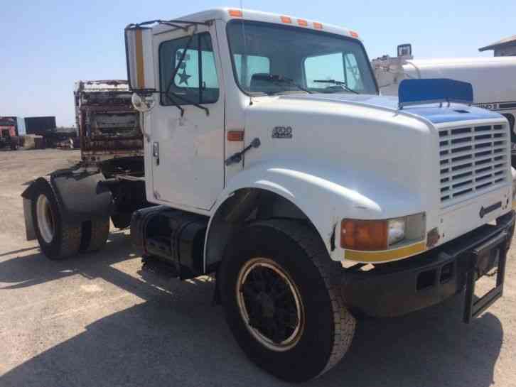 International 4700 (1999)