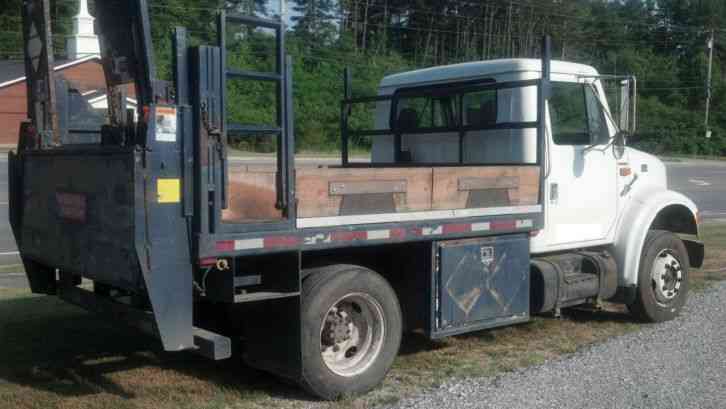 International 4700LP (1999)