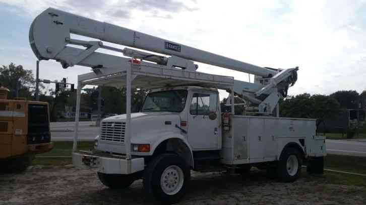 International 4800 4X4 BUCKET TRUCK (1999)