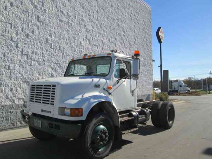 International 4900 (1999)