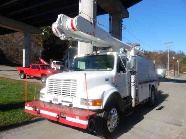 International 4900 BUCKET BOOM TRUCK (1999)