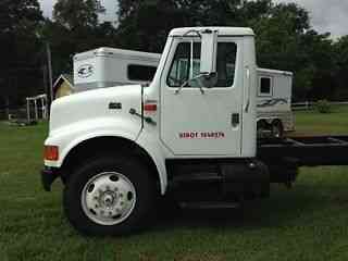 International 4900 (1999)