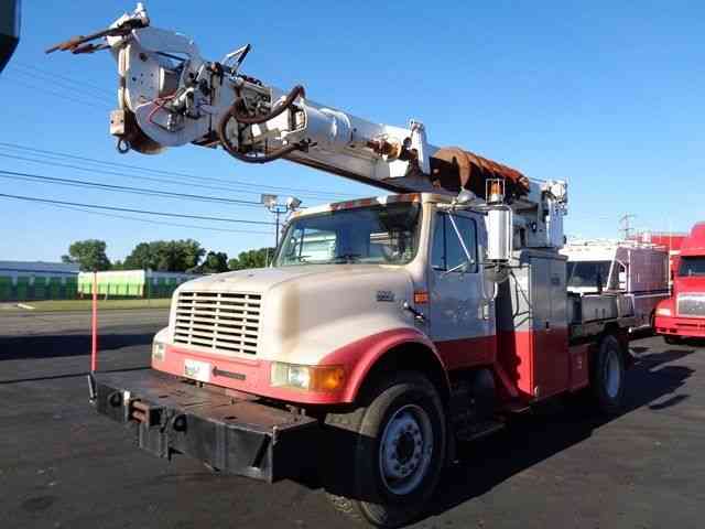 INTERNATIONAL 4900 DIGGER DERRICK BOOM CRANE (1999)