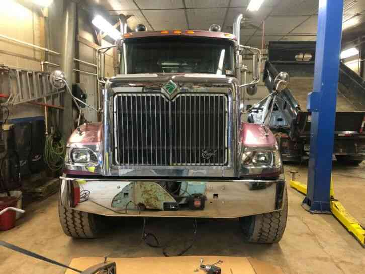 International 9900 I (1999)