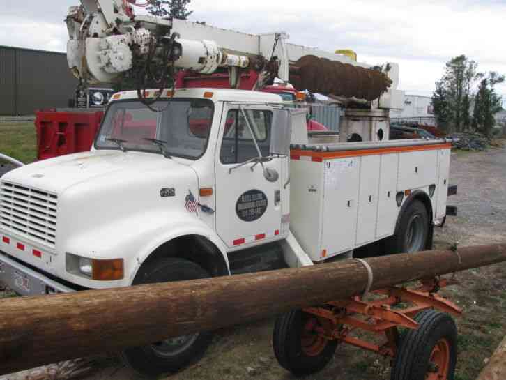 International 4700 (1999)