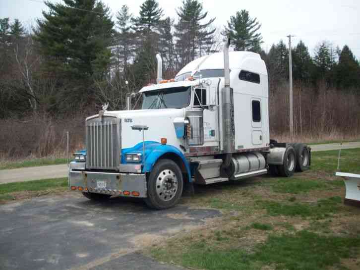 Kenworth W 900 road tractor (1999)