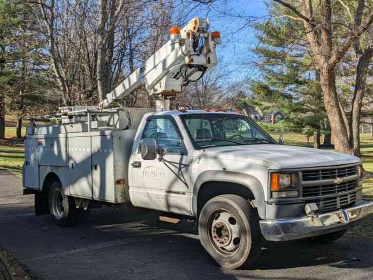 2 Buckets Trucks For Price Of 1 (2 Chevy 3500 HD)