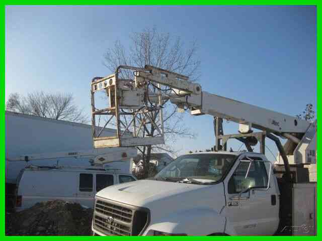 FORD F650 CAT ALLISON 'UNDER CDL' WITH ALTEC AP36 CABLE PLACER (2000)