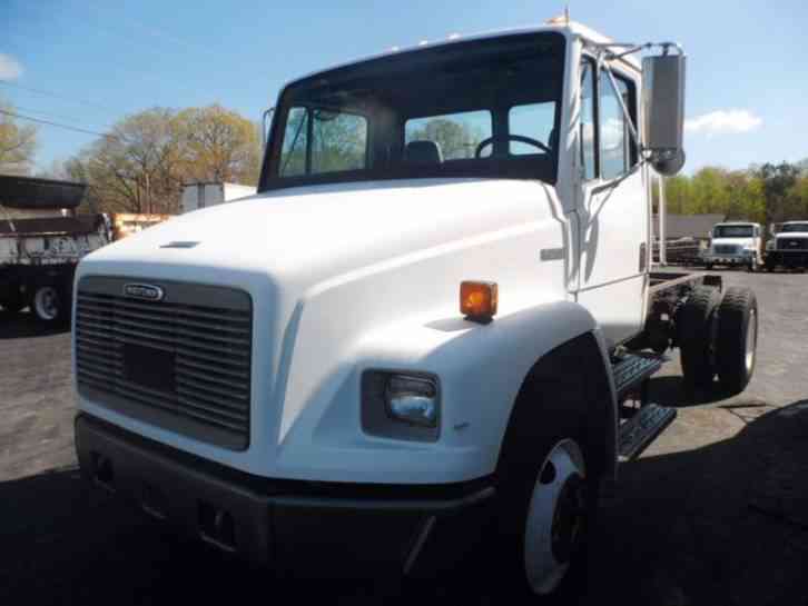 Freightliner FL70 Cab & Chassis (2000)