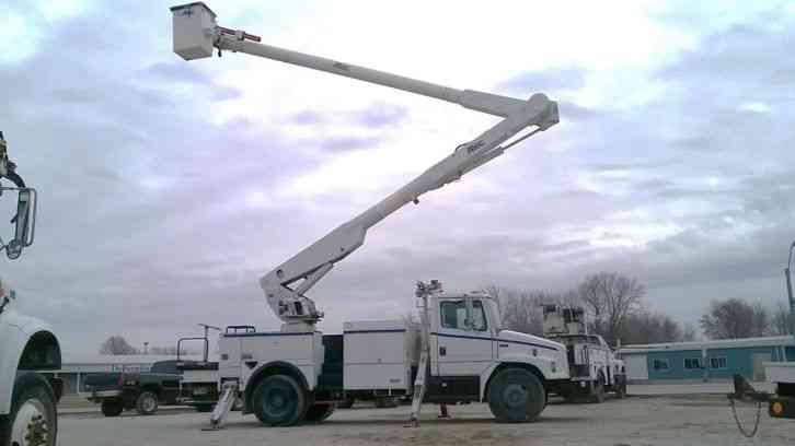 Freightliner FL80 62' Over-Center Bucket Truck (2000)