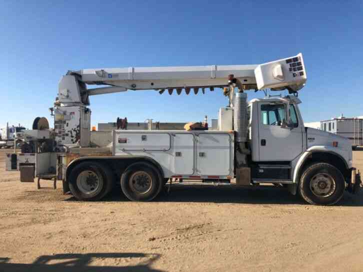 Freightliner FL80 Derrick Truck (2000)