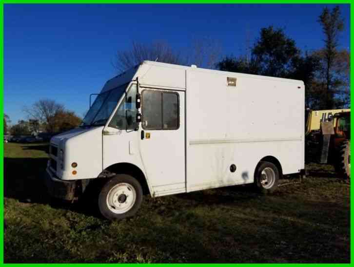 Freightliner MT45 STEPVAN, 5. 9L CUMMINS (2000)