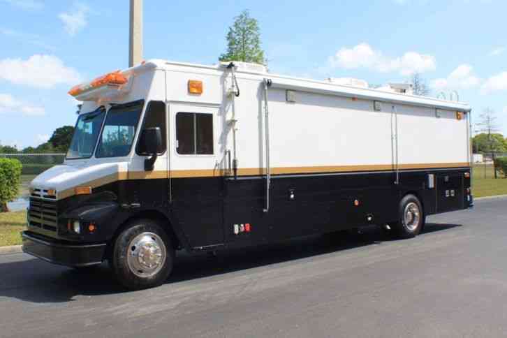 Freightliner MT55 (2000)