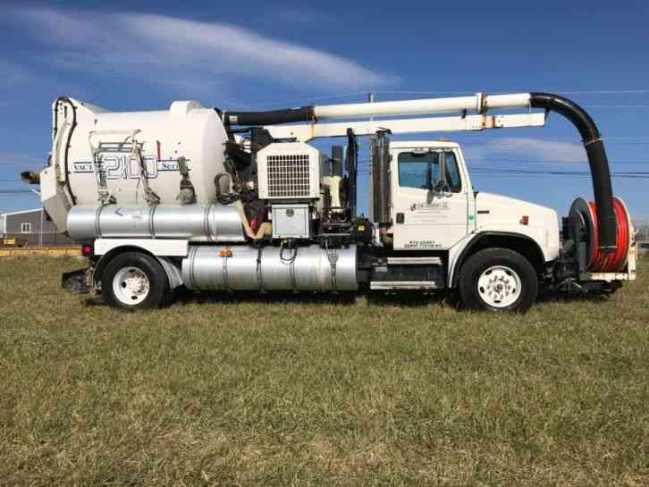 Freightliner VACTOR 2100 (2000)