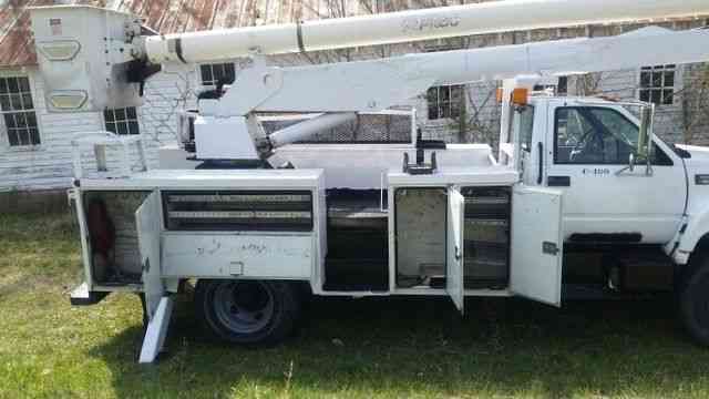 GMC Bucket Truck (2000)