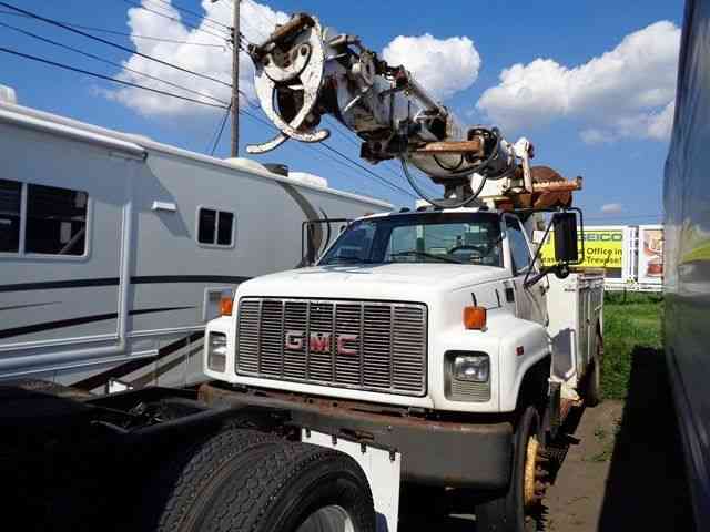 GMC 7500 DIGGER DERRICK BOOM CRANE CAT DIESEL (2000)