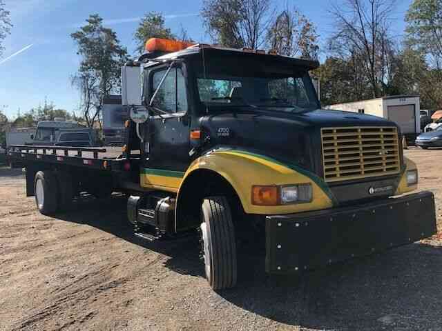 International 4700 DT466E (2000)