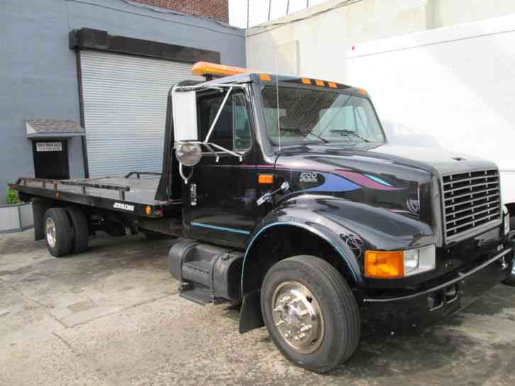 International 4700 (2000)