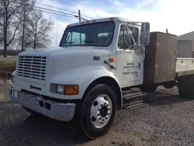 International 4700 (2000)