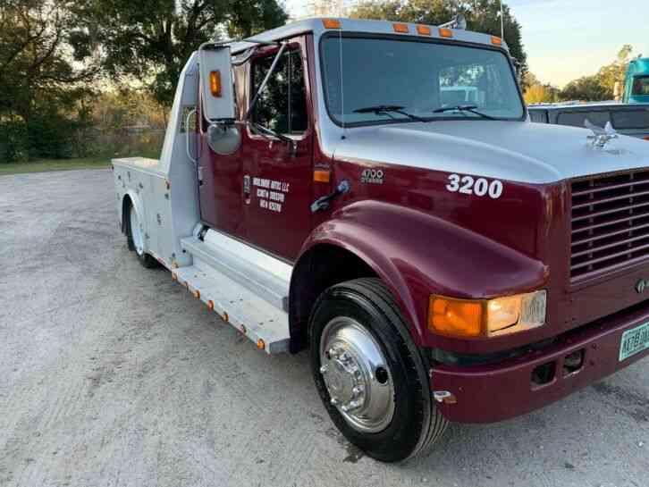 International 4700 low pro (2000)